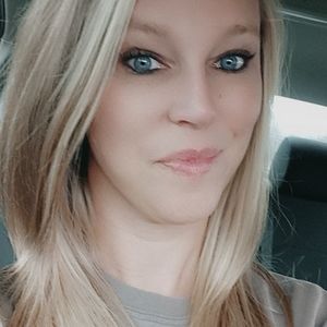 Meet your Posher, Holly